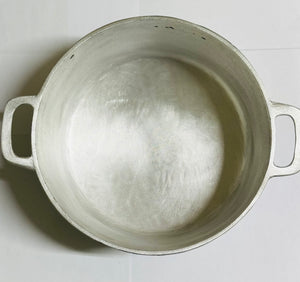 COOKING CAST IRON POT WITH COVER (DEEP)